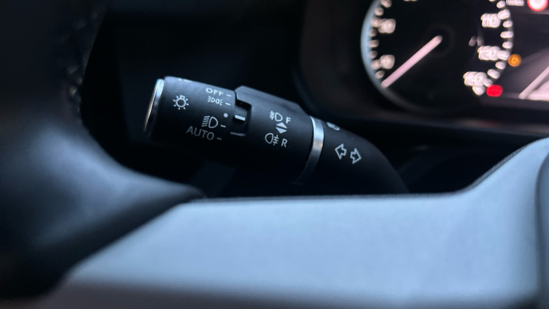 Land Rover Defender 3.0 D250 X-Dynamic SE 90 3dr Auto Diesel Estate